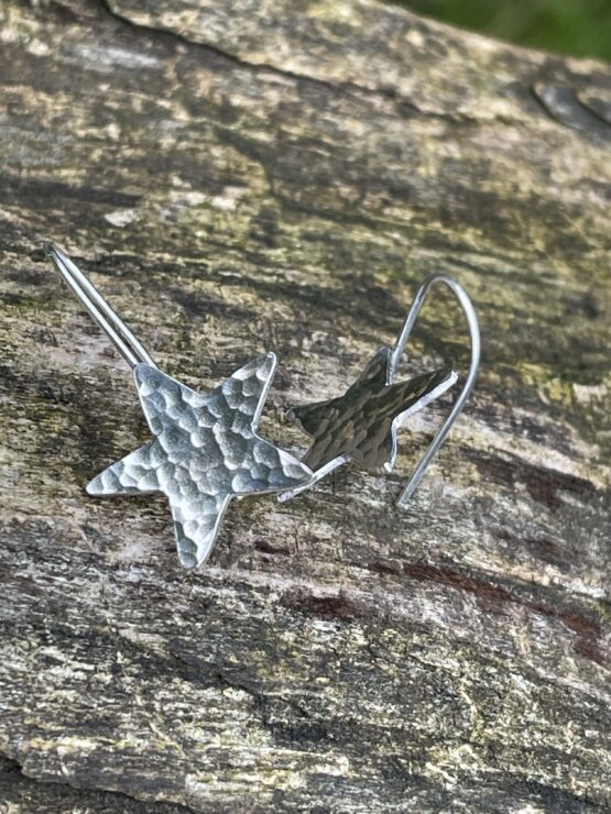 Chilli Designs hammered star drop earrings