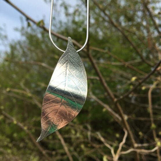 Chilli Designs curved leaf pendant