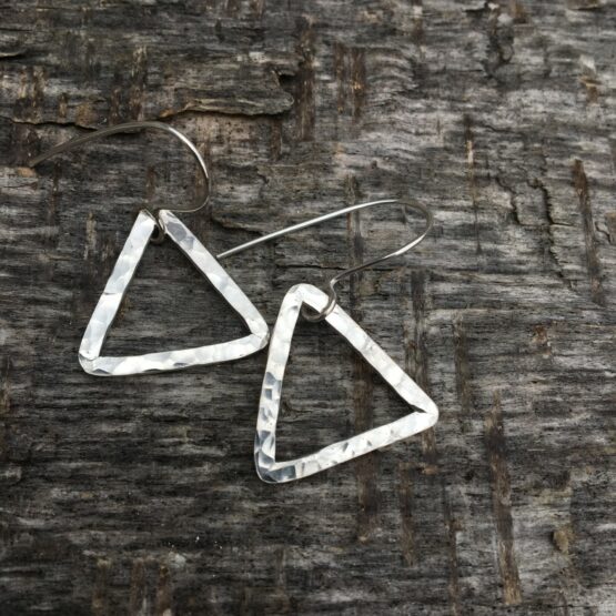 Chilli Designs medium triangle drop hammered earrings