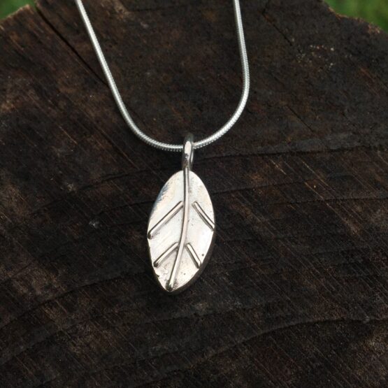 Chilli Designs deep leaf pendant