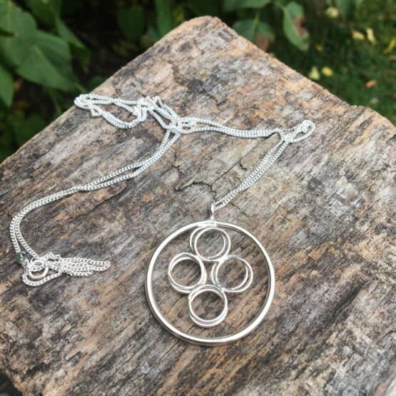 Chilli Designs long circles necklace