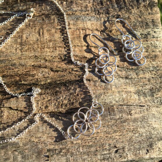 Chilli Designs circles chainmaille necklace