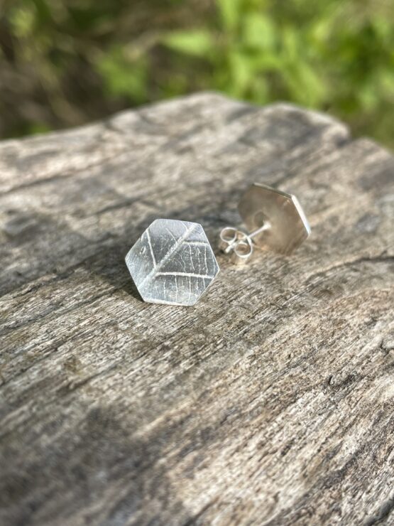Chilli Designs hexagon leaf stud earrings