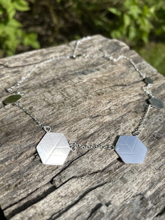 Chilli Designs short hexagon necklace