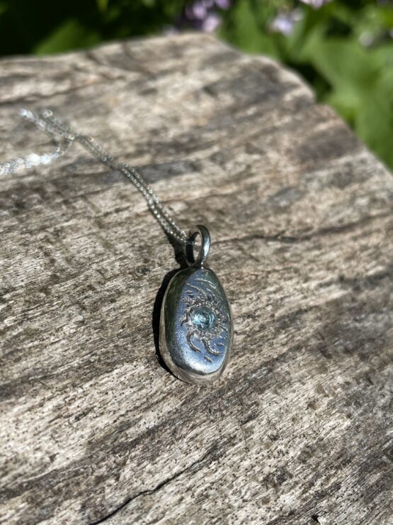 Chilli Designs aquamarine pebble with swirl