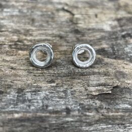 Chilli Designs hammered double ring studs