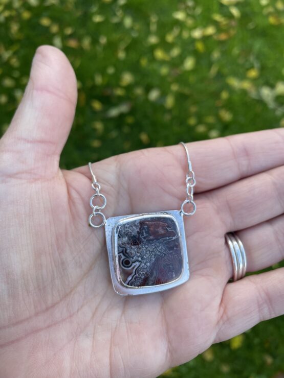 Chilli Designs crazy lace agate necklace